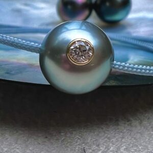 Diamant incrusté dans une perle de Tahiti - Bijoux Français JDL Paris