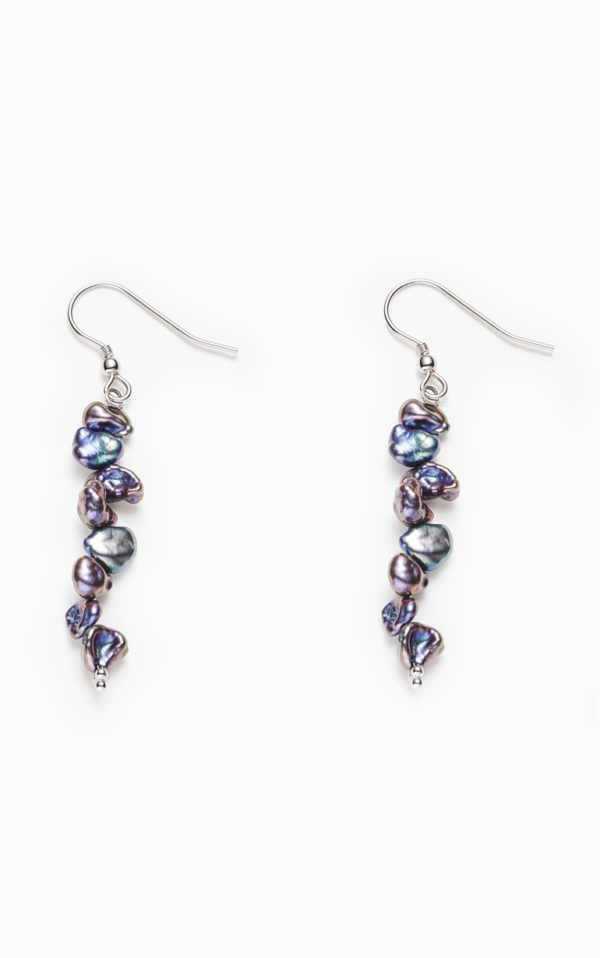 femmes-casual-boucles-d-oreilles-argent-et-perles-keshi.jpg