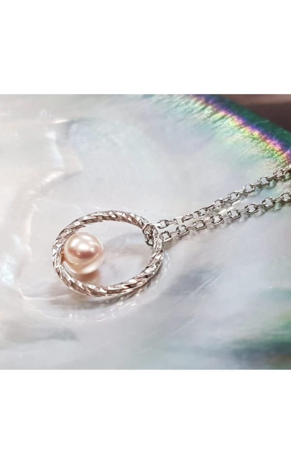 femmes-casual-collier-perle-akoya-argent-collection-lumineuse-jdl-paris.jpg