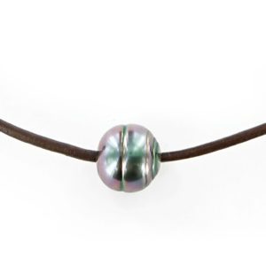 Terre / Océan - Collier homme perle de Tahiti cerclée en cuir marron et or 18k