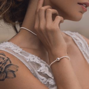WHITE CANDY    Bracelet perle d'Akoya et saphir bleu
