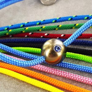 bracelet homme perle de Tahiti avec saphir sur cordon - JDL Paris