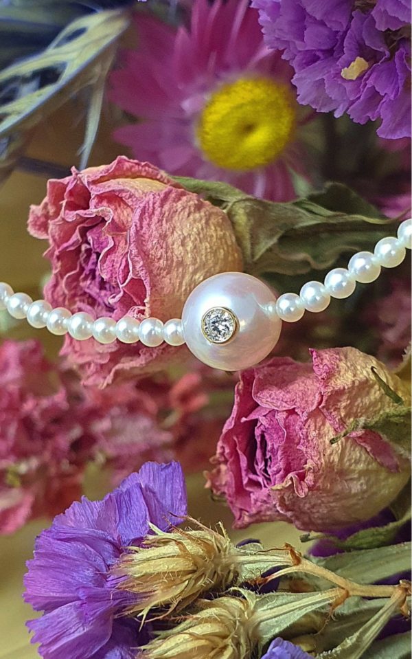 Collier perles blanches avec diamant - JDL Paris