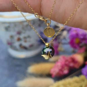 collier papillon sur perle de Tahiti en or - JDL Paris by Jessie Lemaire