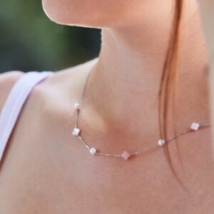 DOUCEUR DIVINE  Collier trèfles de nacre et perles d'Akoya