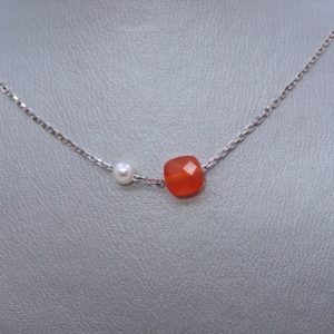 Collier fin en or 18K, cornaline et perle - JDL Paris